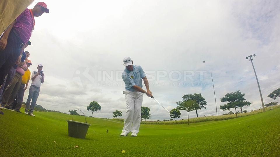 Lee Westwood menjadi pegolf nomor 1 dunia pada Oktober 2010, sekaligus menggusur penguasa Tiger Woods.